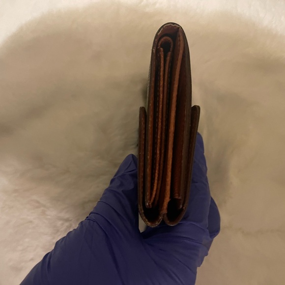 Authentic Louis Vuitton Vintage Elise Wallet - Picture 8 of 8